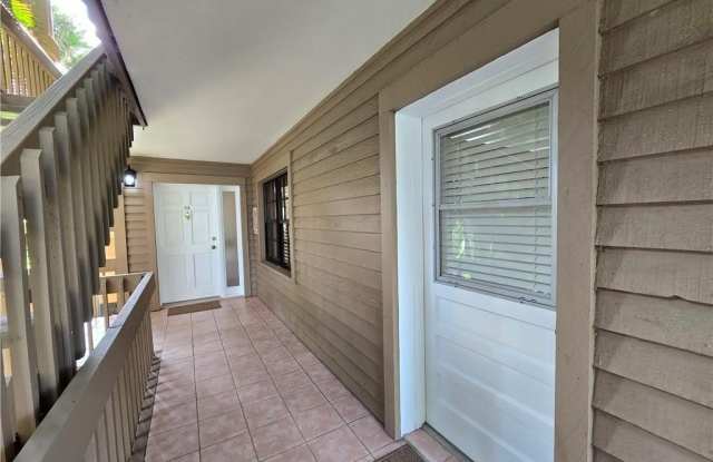 316 NE Edgewater Drive Gallery 2