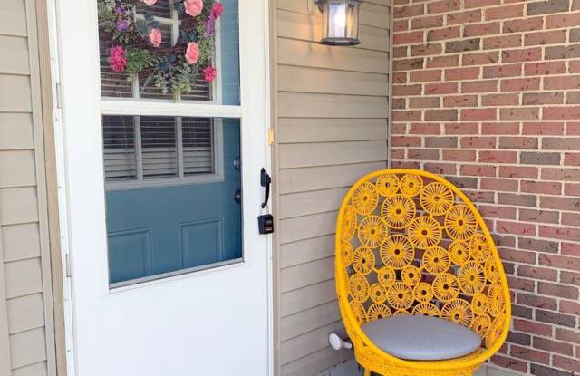Short Term furnished rental available month to month Gallery 3