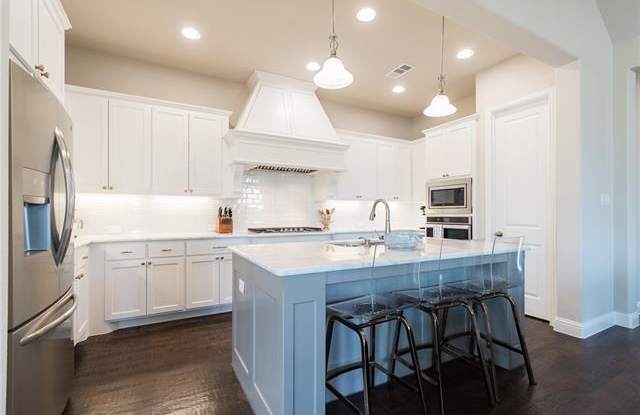 6812 Marina Circle Gallery 3
