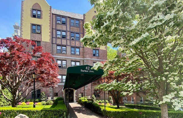 42 Barker Ave - 42 Barker Avenue, White Plains, NY 10601