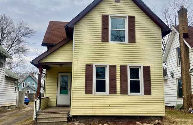 223 N Webster photos photos