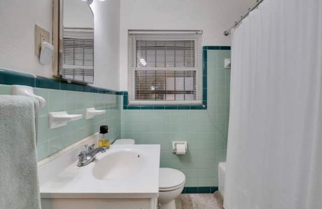 Large 4 Bedroom House photos photos Large 4 Bedroom House photos photos