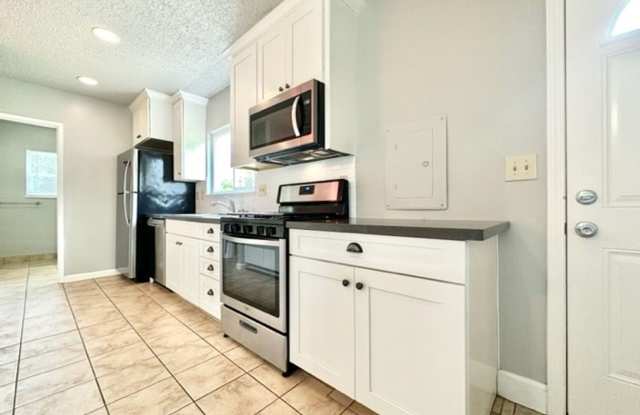 **Pre-Leasing for Summer 2026** New and Improved 3 Bed 2 Bath Home - 826 Orient Street, Chico, CA 95928