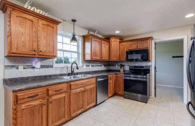 20485 Stagecoach Road Gallery 3
