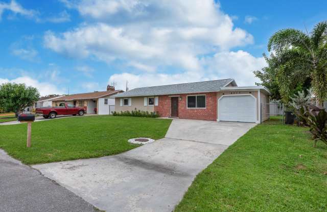 4317 APPLECREST Drive Gallery 2