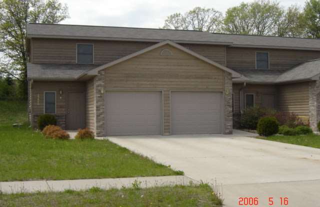 1224 Mark Ave - 1224 Mark Avenue, Tomah, WI 54660