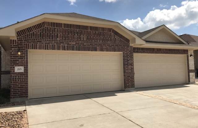 LUXURY TOWNHOME LOCATED IN BASTROP, TEXAS! photos photos