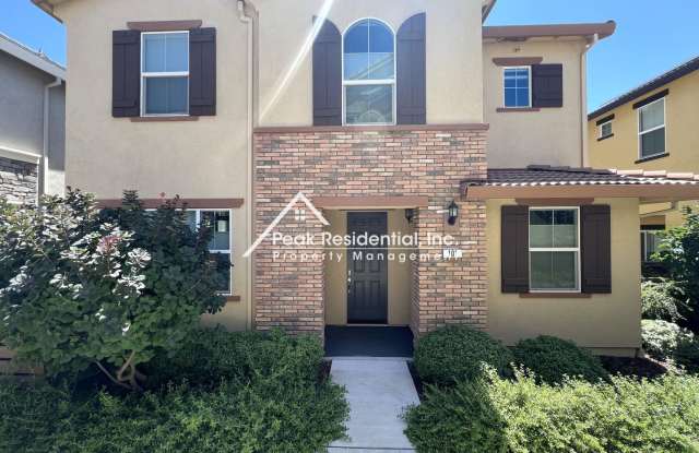 Updated 4bd/3ba Roseville Home in Gated Community! photos photos