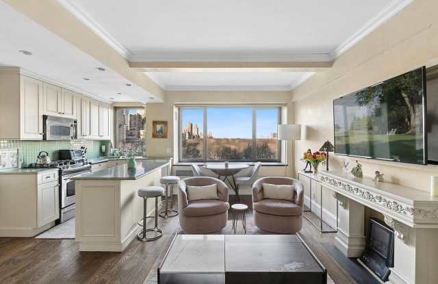 230 CENTRAL Park Gallery 2