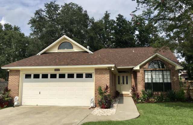 2012 Mistral Lane East photos photos