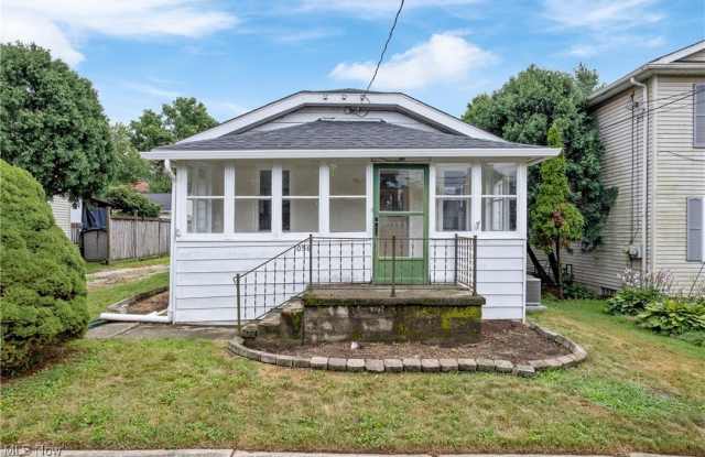 1056 Belden Avenue photos photos