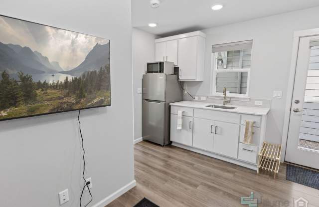 Affordable & Cozy 1BR in Hillsboro – Great Location photos photos