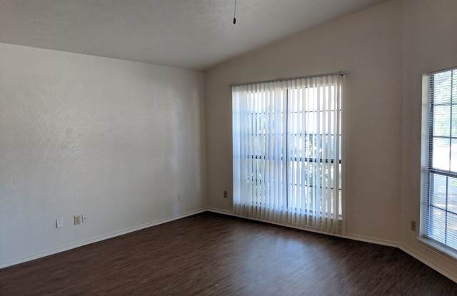 2805 Clovermeadow Dr. Gallery 4