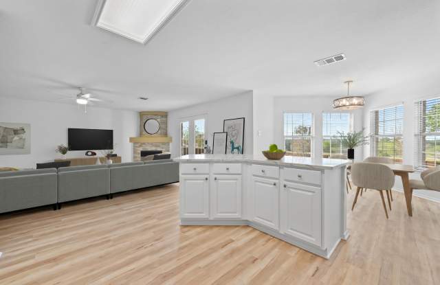 2412 Regal Park Lane Gallery 2