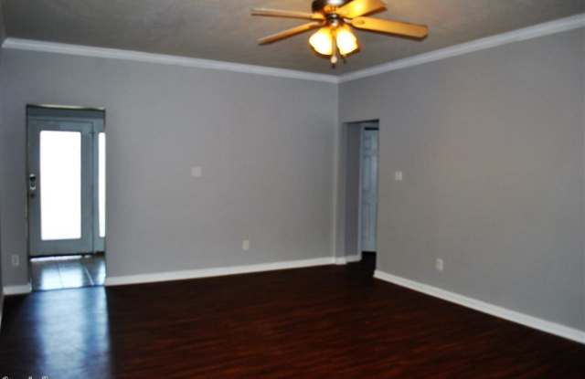 2909 Falcon Court Gallery 2