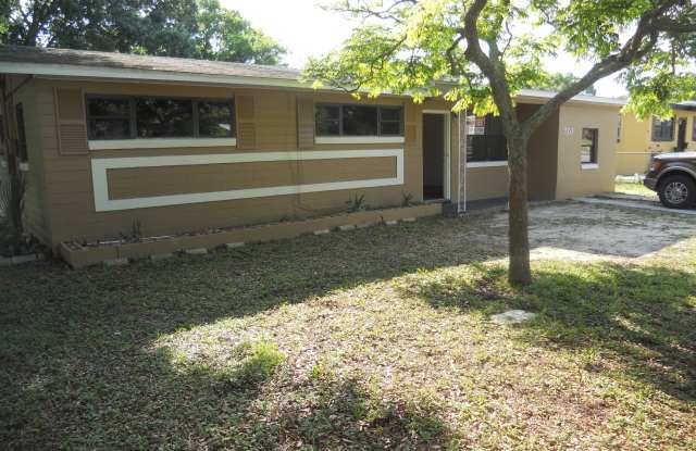 720 Fairmount Road - 720 Fairmount Road, Daytona Beach, FL 32114