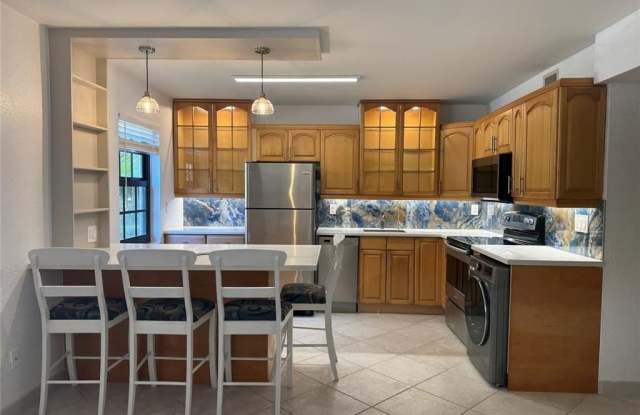 815 NE 28th St photos photos