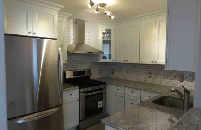 155 Bay Street, #LL - 155 Bay St, Staten Island, NY 10301