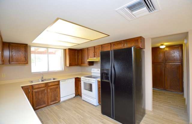 3201 West Morrow Drive Gallery 3