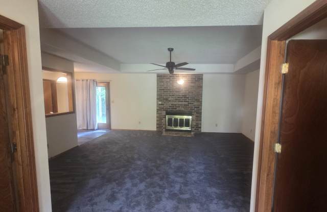 2051 South Kentwood Avenue - 1 Gallery 3
