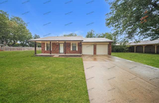 3304 Eastwood Circle Gallery 1