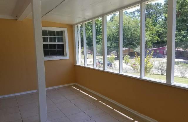 8061 Delaroche Dr Gallery 3
