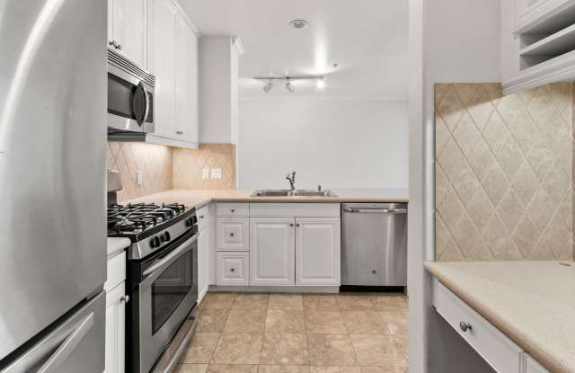 Prime Penthouse with Premium Pool View in Watermarke photos photos