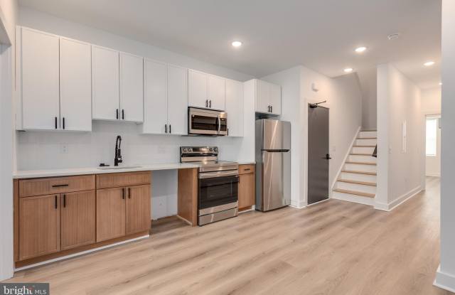 1634 W SUSQUEHANNA Avenue photos photos