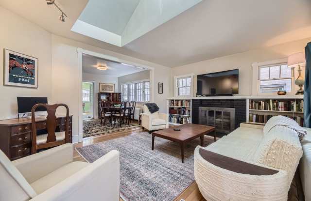 3 BDR Oasis near Denver Botanic Gardens photos photos