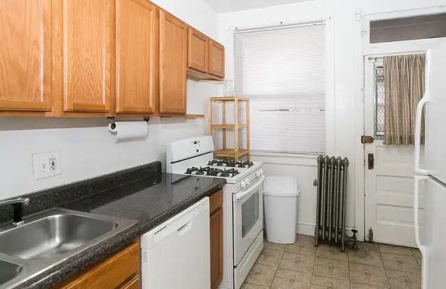3530 North Broadway photos photos