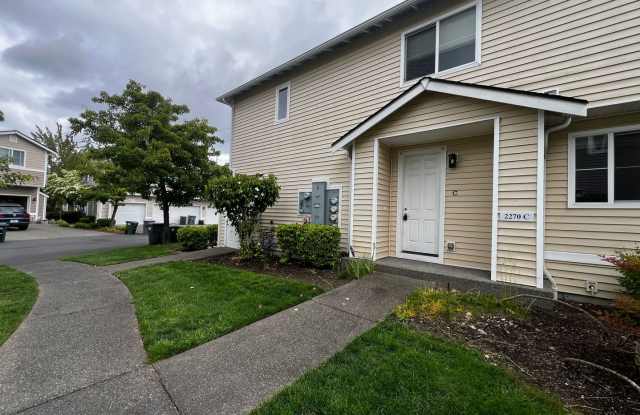 DuPont 2 BR 2 BA townhome 2270 Bobs Hollow Lane photos photos