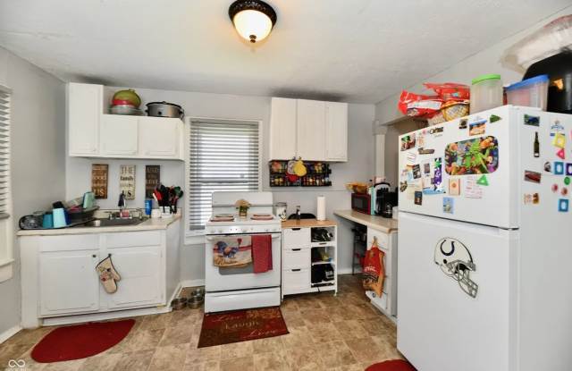 Charming 3-Bedroom Home Near Forest Manor Elementary! photos photos