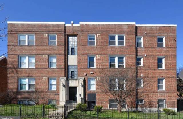 1380 BRYANT STREET NE photos photos