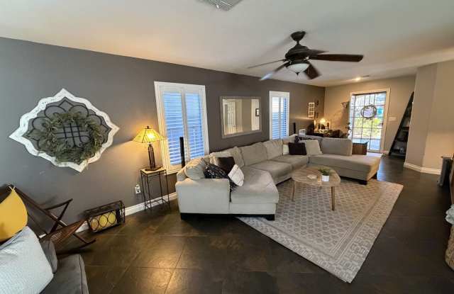 BEAUTIFUL 4BEDROOM 2.5BATH COMING SOON!! photos photos