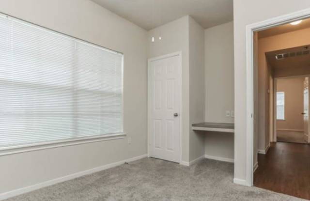 20243 Huebner Rd Gallery 2