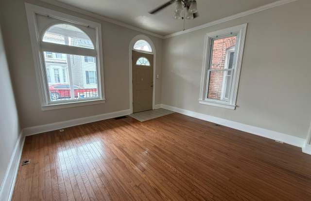 443 N MULBERRY Street Gallery 3