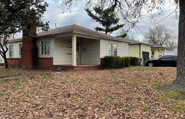 2 Bedroom 1 Bath House - 4927 South Quaker Avenue, Tulsa, OK 74105