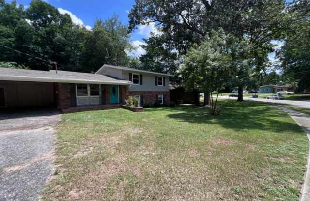 Stoneykirk Drive 825 - 825 Stoneykirk Drive, Fayetteville, NC 28314