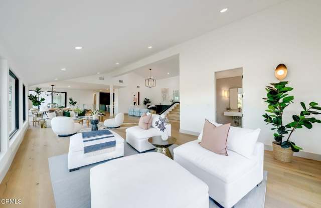3551 Glenridge Drive Gallery 3