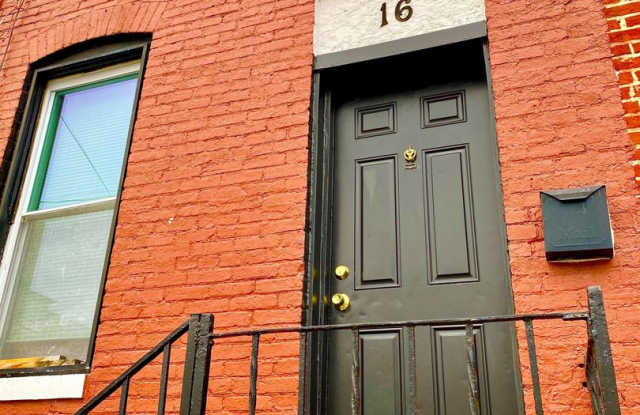 Charming 2BD/2BA Townhome in Butcher's Hill, Baltimore, MD! photos photos