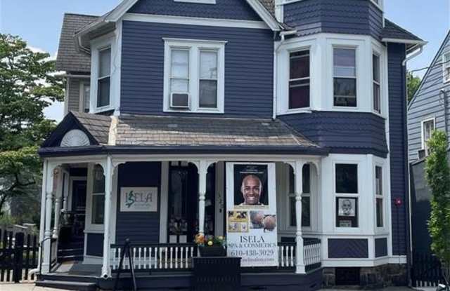 320 Cattell Street Gallery 2
