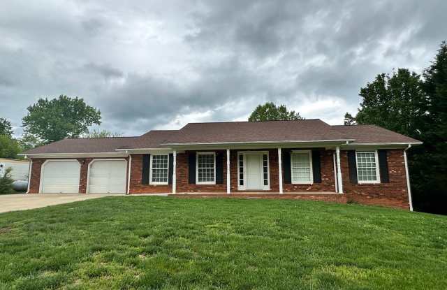 MOVE-IN READY! NO HUD NO SECTION 8 photos photos