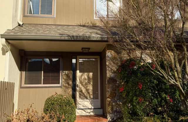 71 Oak Knoll Dr Berwyn, PA photos photos