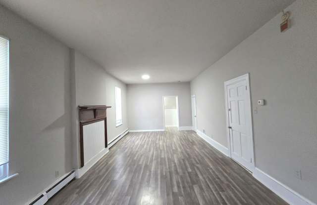 5526 N MASCHER Street unit: 1St Fl photos photos