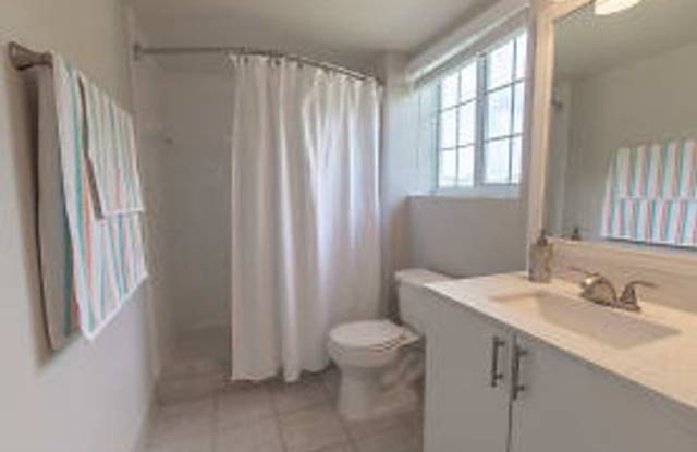 10182 Stonehenge Circle Gallery 4