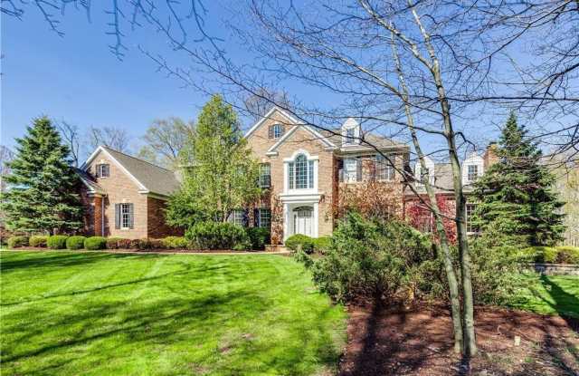 4427 Forest Brooke Ct North Gallery 2
