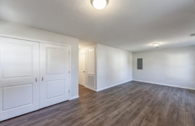 121 Saint George Avenue Gallery 2