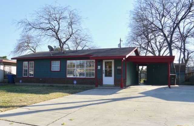 106 Carmen Pl Gallery 2