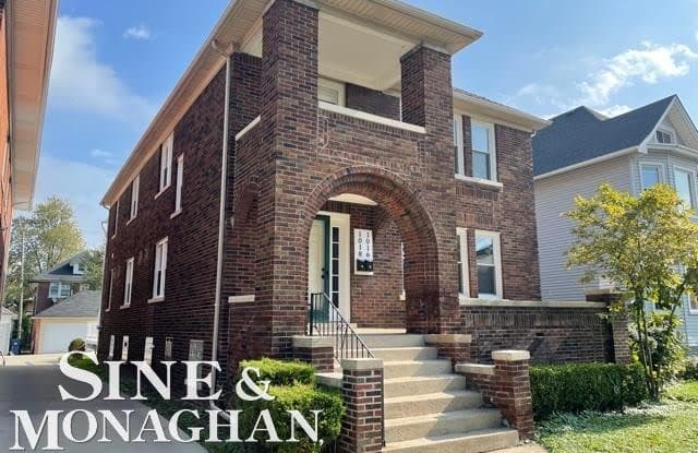 1016 Lakepointe - 1016 Lakepointe Street, Grosse Pointe Park, MI 48230