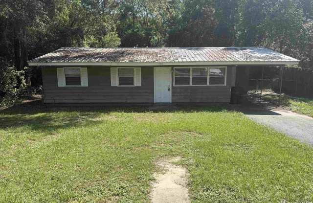 3515 Falcon Drive Gallery 1